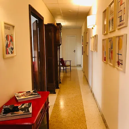 Donna Franca לצ'ה